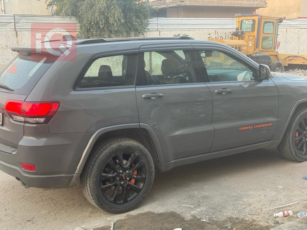 جيب جراند شيروكي